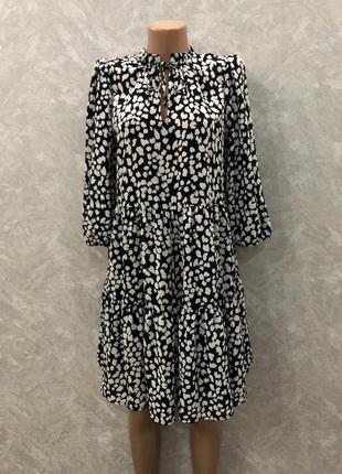 Ярусну сукню з креп шифону