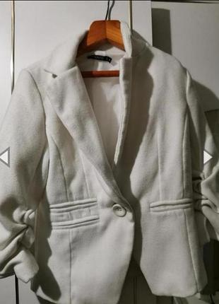 Пиджак женский теплый 36р