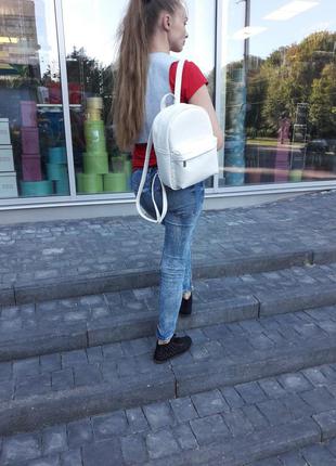 Стильний повсякденний жіночий рюкзак - білий6 фото