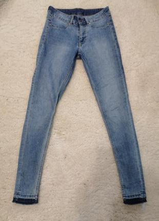 Стрейчевые джинсы