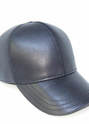 Мужская  бейсболка из кожи на флисе. davani 00153