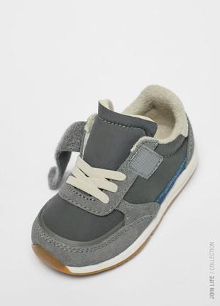 Кросівки zara