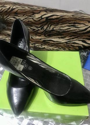 Классические нарядные туфли