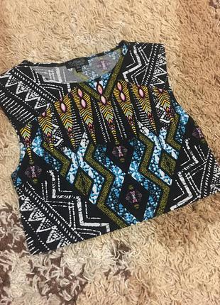 Яркий топ topshop