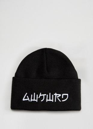 Стильная черная шапка бини / шапочка с символами от "asos"2 фото