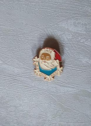 Брошь, винтаж, сувенирный значок ссср "дед мороз. с новым 1978 годом!", пин на одежду3 фото