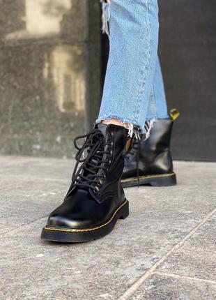 Женские стильные осенние кроссовки dr. martens 1460 classic black10 фото