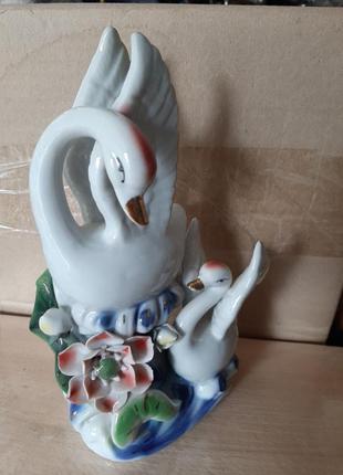 Статуэтка лебеди фарфор