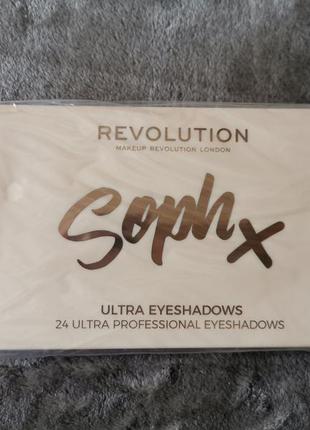 Makeup revolution sophx palette палетка тіней2 фото