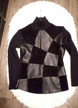 Черный свитер- гольф с кожанными вставками1 фото