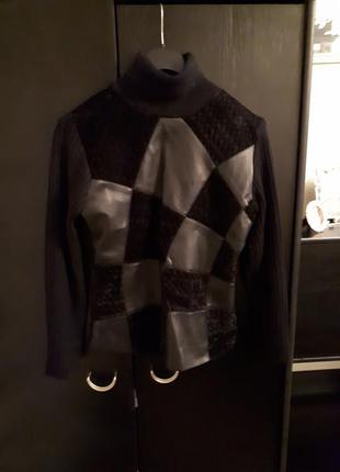 Черный свитер- гольф с кожанными вставками3 фото