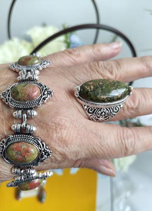 Набор с камнем унакита,серьги,кольцо,браслет4 фото