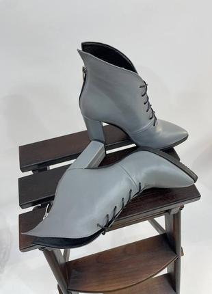 Екслюзивні черевики з італійської шкіри