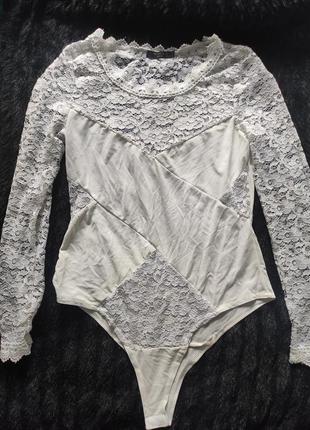 Очень красивый эффектный кружевной боди комбридесс с длинным рукавом