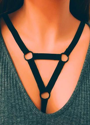 Сексапильная черная стильная портупея "селена" 8735 с треугольником посредине