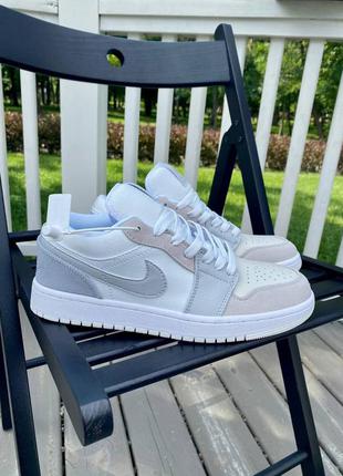 Жіночі кросівки nike air jordan retro 1 low