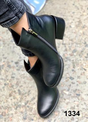 Женские деми ботинки  натуральная итальянская кожа цвет черный3 фото
