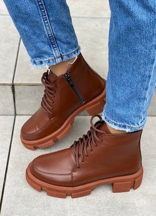 Женские кожаные ботинки на шнурках4 фото