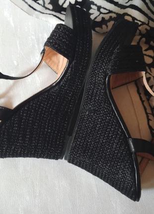 Erra ladies shoes. новые плетеные косичкой босоножки на платформе черные7 фото