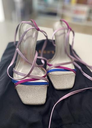 Босоніжки zara