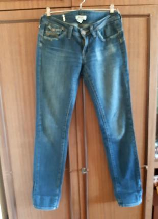 Джинсы