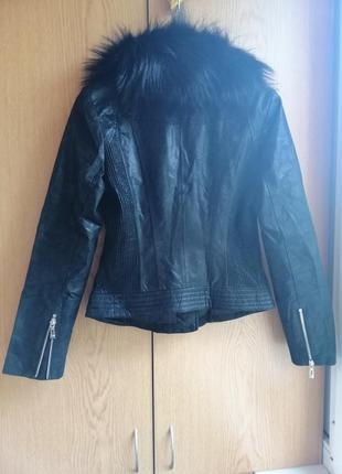 Натуральная кожаная куртка с мехом чернобурки7 фото