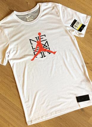 Футболка nike jordan р s бирка