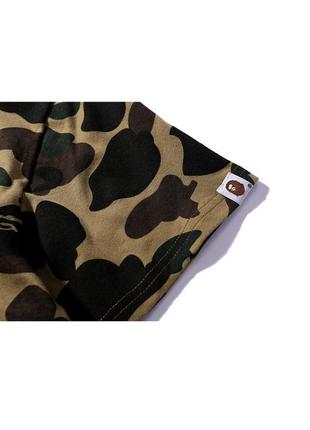 Чорно-зелена футболка bape shark half camo8 фото