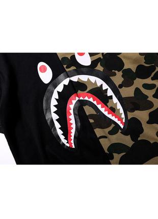 Чорно-зелена футболка bape shark half camo9 фото