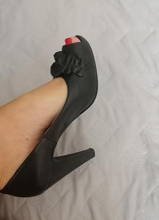 Улетные брендовые туфли-босоножки