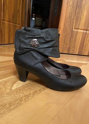 Туфлі жіночі чорні