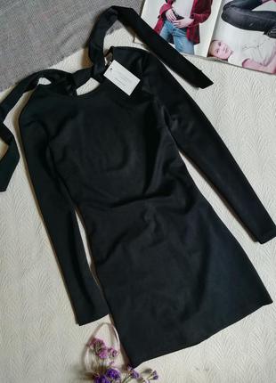 Новое черное платье с открытой спиной3 фото