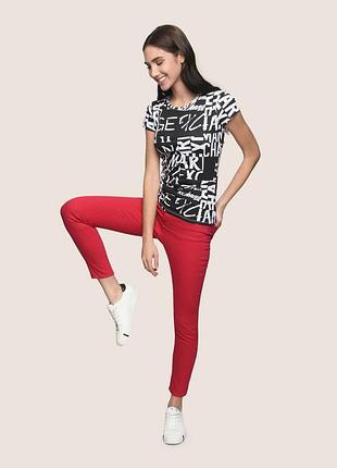 Червоні джинси armani exchange