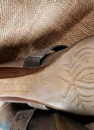 Кожаные туфли на танкетке janet 24,5 см5 фото