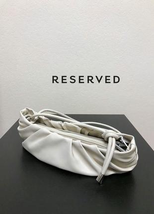 Світло-бежева сумка багет reserved