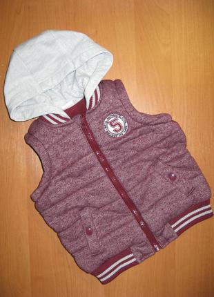 Жилетка "f&f" розмір 9-12 міс. ріст 80 див.