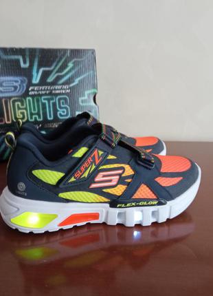 Кроссовки skechers s lights:с подсветкой  30 р (19,5),31 (20,5),33,5 р (21,5),1 фото