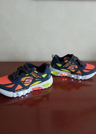 Кроссовки skechers s lights:с подсветкой  30 р (19,5),31 (20,5),33,5 р (21,5),3 фото