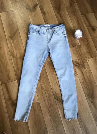 Світлі джинси скіні з високою посадкою від mango