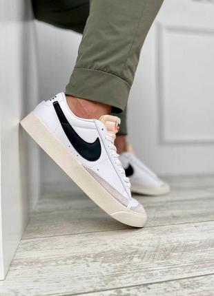 Женские кроссовки nike blazer low '77  white/black/sail