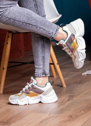 Стильные кроссовки бежевые разноцветные на шнурках осенние2 фото