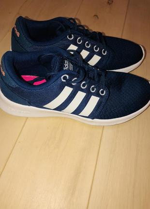 Кросівки adidas жіночі р 36