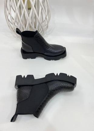 Эксклюзивные ботинки из натуральной итальянской кожи рептилия черные челси5 фото