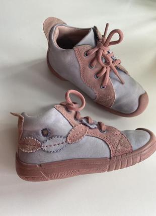 Кожаные ботинки elefanten на девочку , фирменная детская  обувь с защитой носка