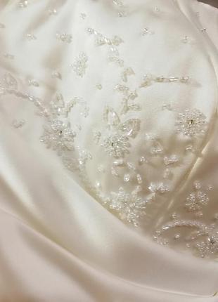 Свадебное платье розшитое бисером.2 фото