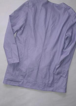 Куртка из эко-кожи в перфорацию лавандового цвета2 фото
