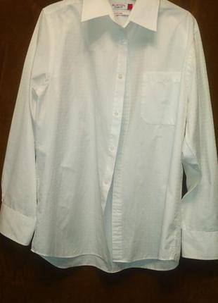 Сорочка біла красива тиснений клітка