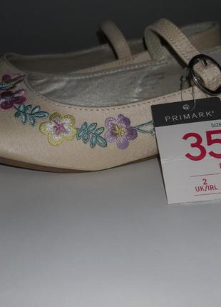 Нарядні туфлі з вишивкою primark7 фото