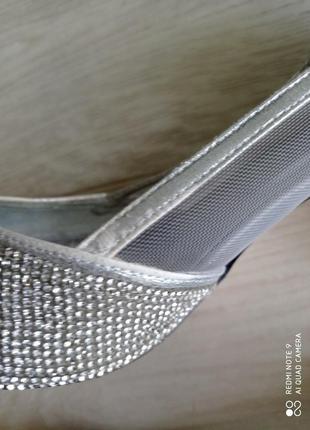 Шикарные туфли quiz серебро камни 40 р.7 фото