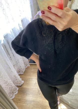 Ангоровий свитер